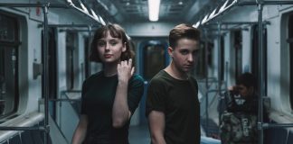 Nezaupanje in nezvestoba v razmerju.