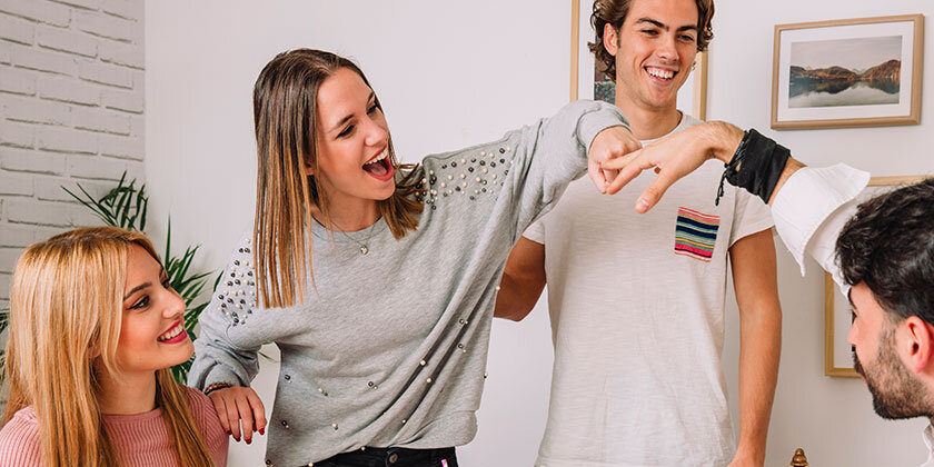 Spadate med astrološka znamenja, ki so pravi mojstri in mojstrice reševanja konfliktov med prijatelji?